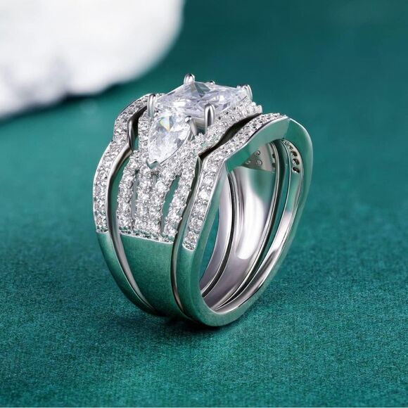 NEW! 18K White Gold Plated Stackable 3 Piece Square Diamond Engagement Ring Set - Picture 3 of 6